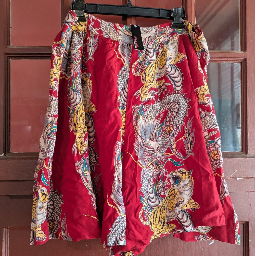 Trashy Diva high waisted shorts 'Dragons and Tigers' print - Picture 3 of 14